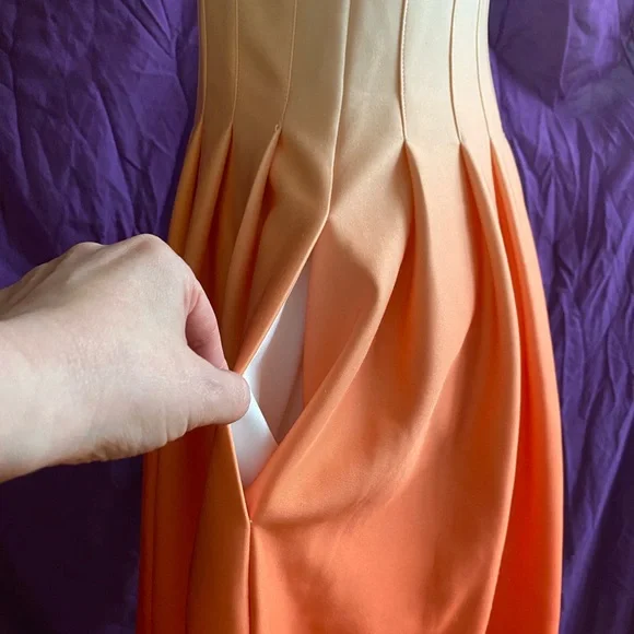 Calvin Klein Orange and White Ombré Dress. Size 6. - Picture 6 of 7